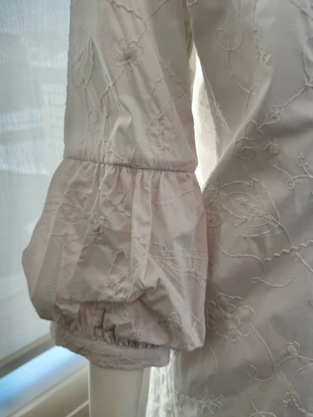 Samuel Dong NWT White Embroidered Tunic Blouse Puff Sleeve L - Picture 3 of 8